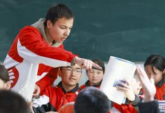 习总引领青年意愿者挺膺担任、矢志奋斗