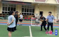 宜宾翠屏菜坝镇核心长儿园：警校共建平安线联